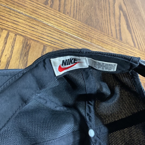 Nike Black Mesh Cap - Picture 5 of 6